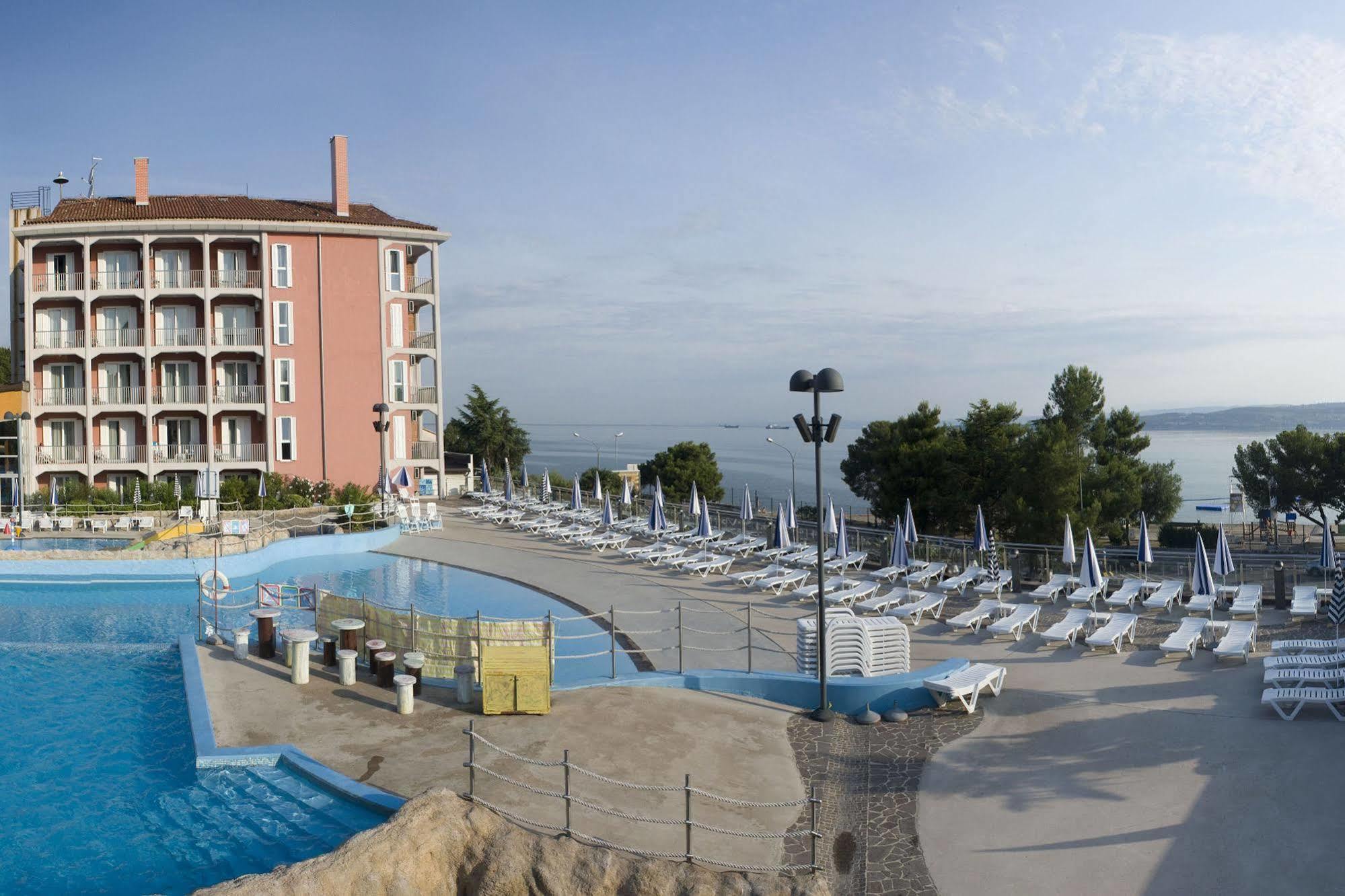 Hotel Aquapark Žusterna Koper Exteriör bild